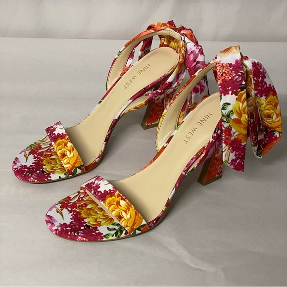 NEW Nine West Kobs Ankle Wrap Sandals White Blooms Floral Multi - Picture 4 of 9